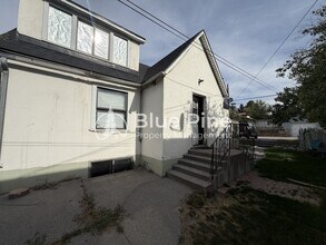 Building Photo - 458 H St
