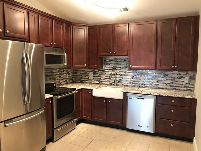 Foto del edificio - Gorgeous Renovated Condo in Creve Coeur Cr...