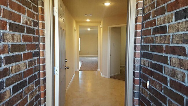 Building Photo - 29139 Jacobs River Dr