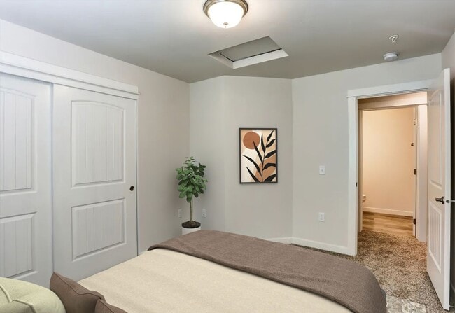 Interior Photo - Creekside Townhomes