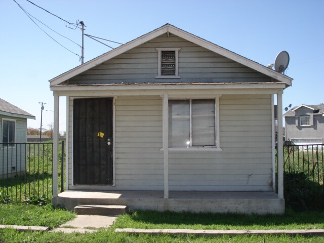 Building Photo - 1764 Harbor Ave
