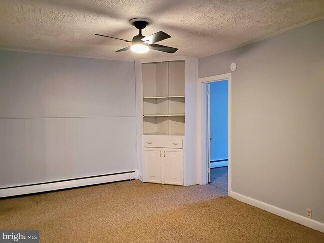 Foto del edificio - 19 W Locust St