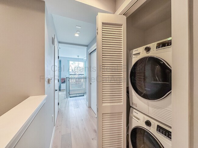 Building Photo - 2747 San Pablo Ave