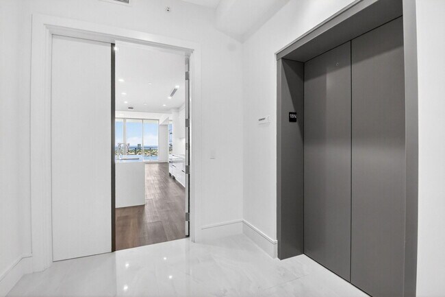 Foto del edificio - 220 Lake Shore Dr