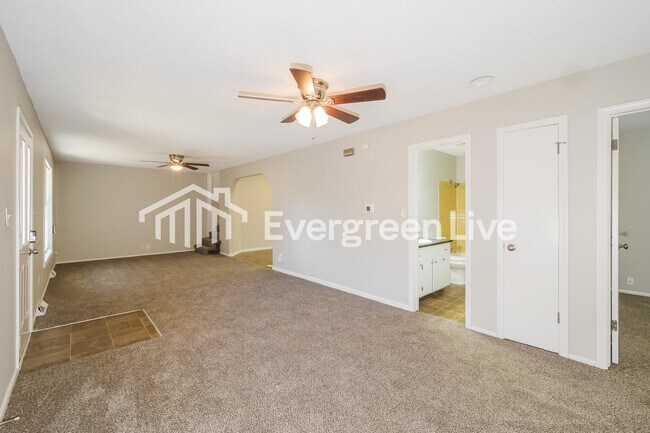 Building Photo - 3126 S Maywood Ave