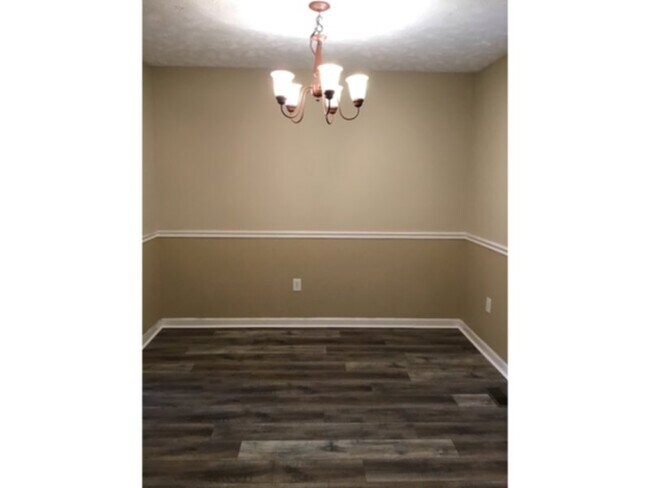 Foto del edificio - 330 Nettletree Lane, Fayetteville, NC 28301