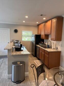 Foto del edificio - 3125 Albatross Rd