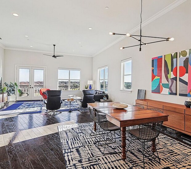 Foto del edificio - 6601 Mediterranean Dr