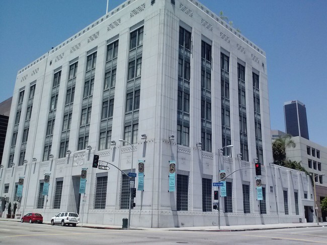 Building Photo - The Reserve Lofts