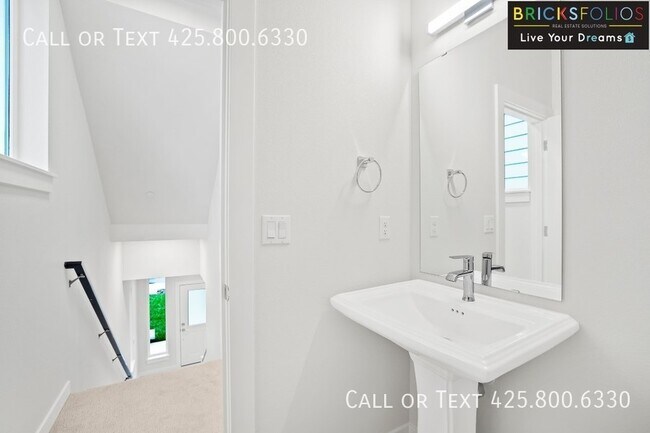 Building Photo - Brand New Townhome for Rent in Lake Stevens