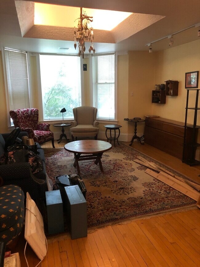 Foto del edificio - 5704 S Kenwood Ave