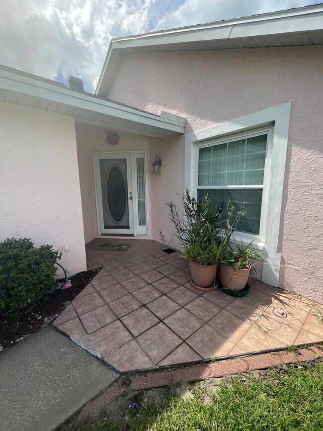 Foto del edificio - 5399 NW 18th St