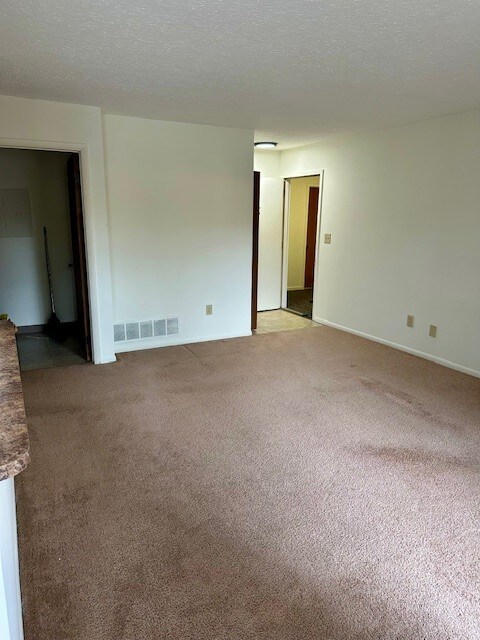 Foto del edificio - 2201 Hedgerow Road