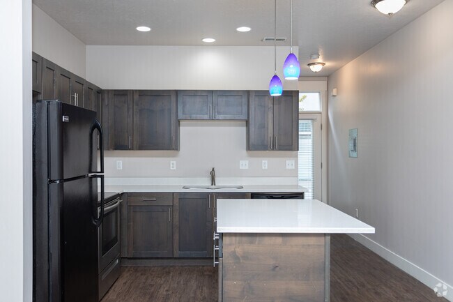 HAB, 2BA - 1,105SF - Cocina - Prana