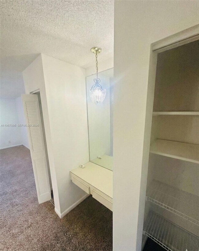 Foto del edificio - 22605 SW 66th Ave