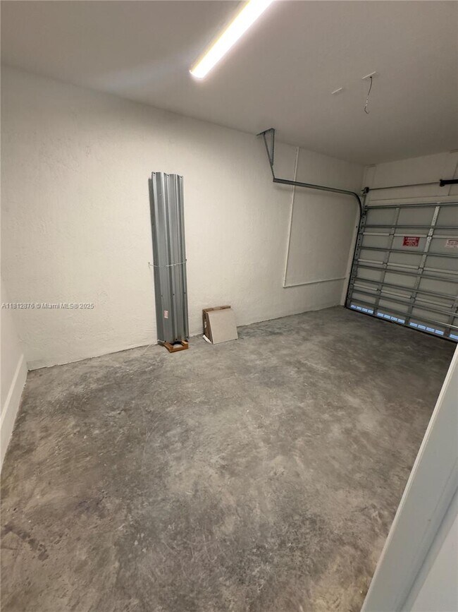 Building Photo - 144 SW 184th Way