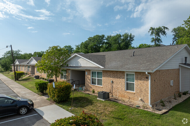 Alternate - Legacy Landing Apartments