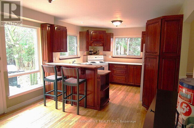 Photo du bâtiment - 181 Ormond Dr