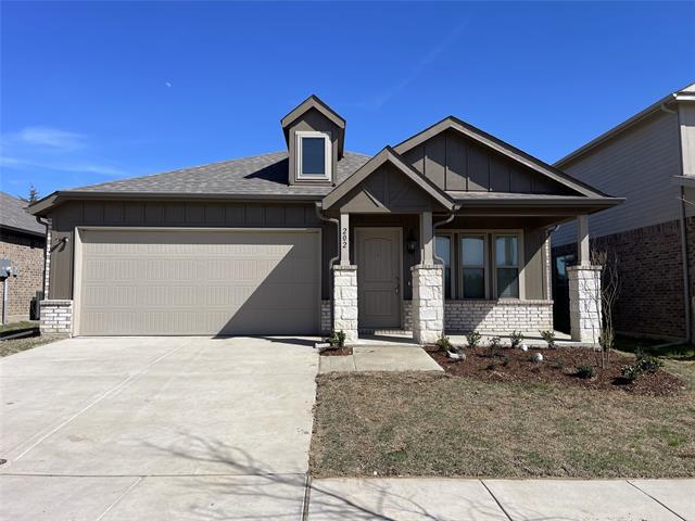 Primary Photo - 214 Knoll Pines Drive