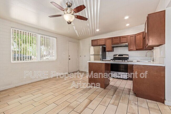 Photo - 1002 S Mariana St Townhome
