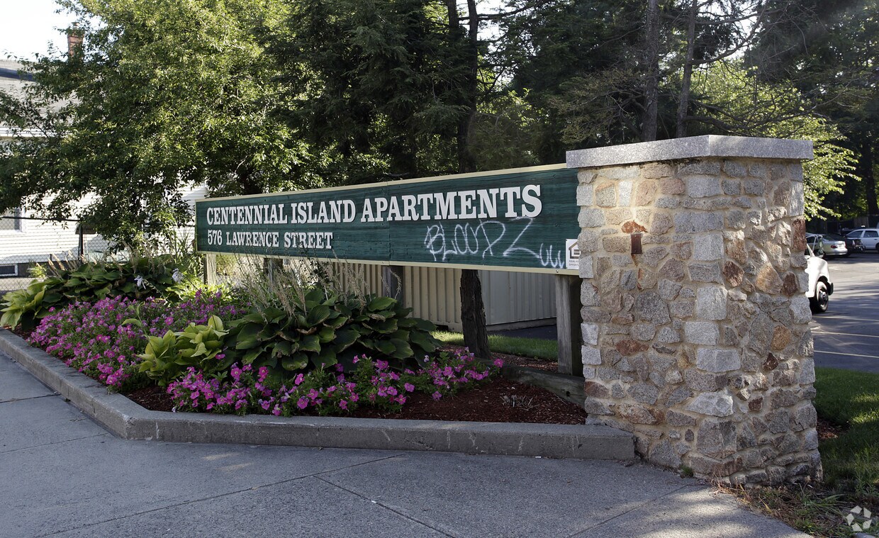 Centennial Island Apartments Apartments in Lowell, MA