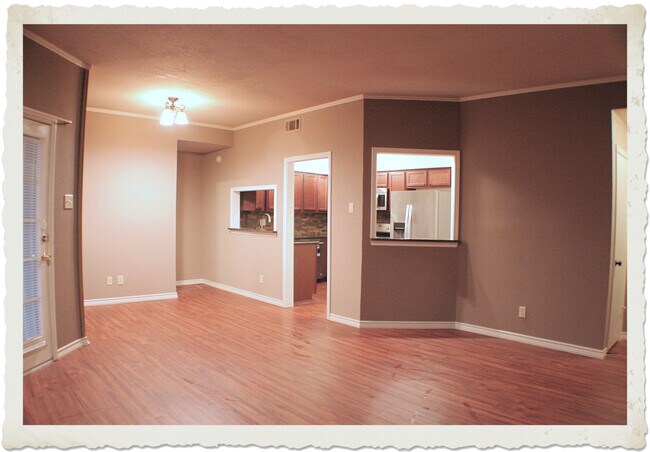 Building Photo - 1700 Amelia Ct