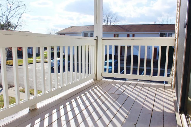 Foto del edificio - 168 Fox Hill Ln