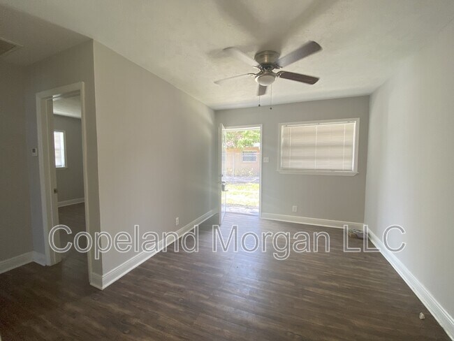 Foto del edificio - 2524 W Carmen St
