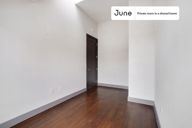 Foto del edificio - Room in Shared 4 bed/2 bath home