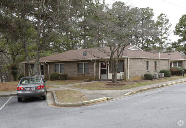Building Photo - William H Farr Memorial Apt