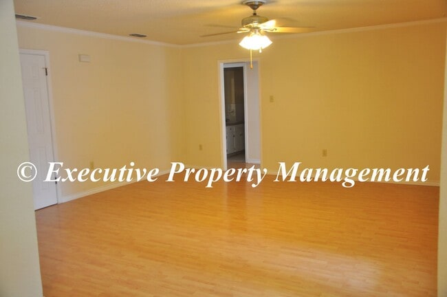Foto del edificio - 1801 Dennis Street Copperas Cove, TX 76522...
