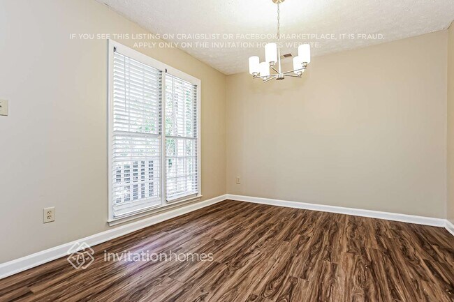 Foto del edificio - 6735 Crossview Dr