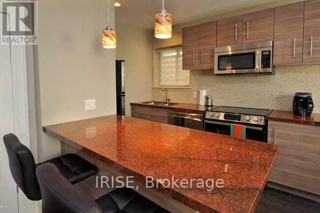 Building Photo - 4 Selwood Ave