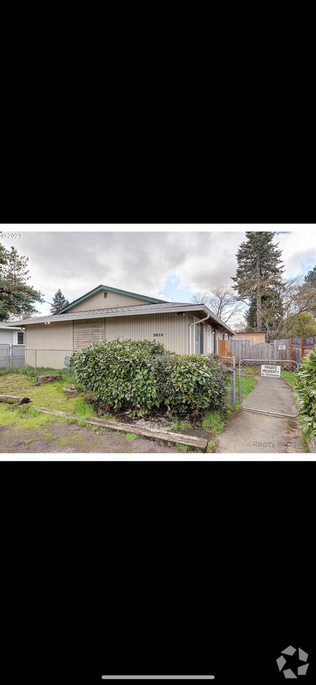 Building Photo - 3014 Drummond Ave