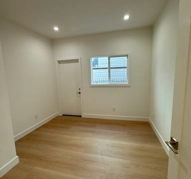 Foto del edificio - 16 Balboa St