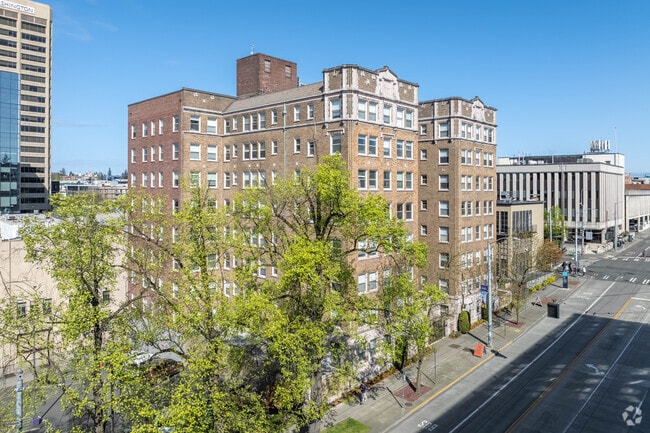 Building Photo - Malloy Apartment Homes