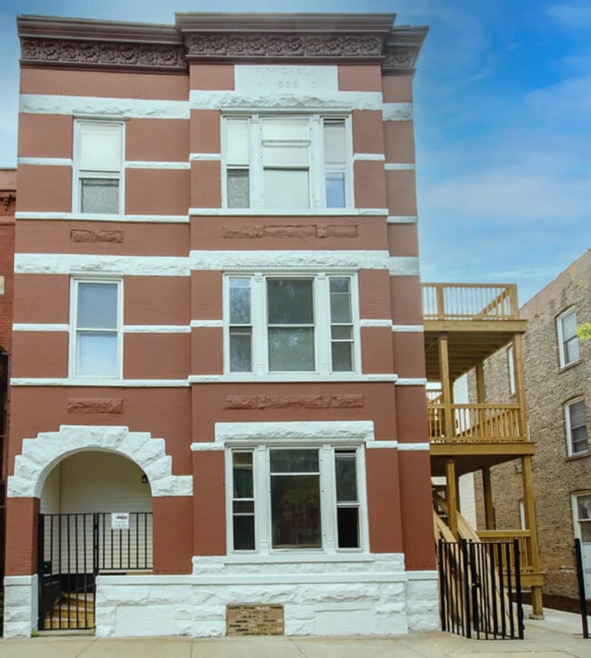 Building Photo - 2163 N Bell Ave