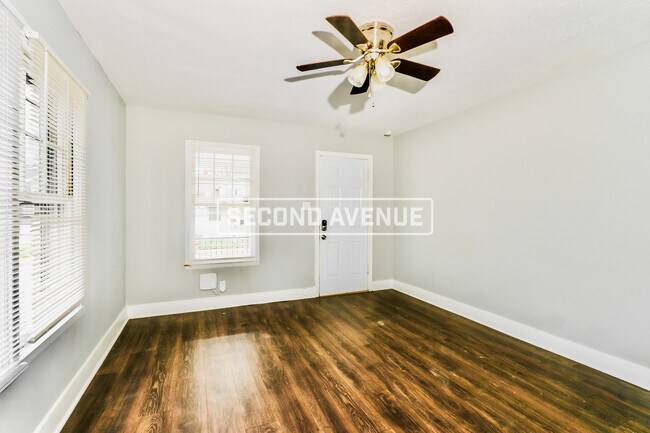 Foto del edificio - 1032 Sale Ave