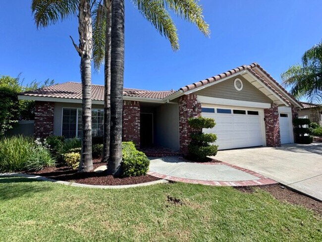 Foto del edificio - Spacious South Corona Single Story with 3 ...