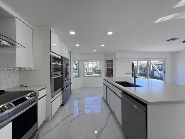 Foto del edificio - 109 Gables Blvd