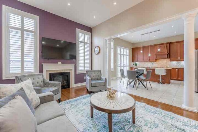 Building Photo - 3 Mediterranean Cres