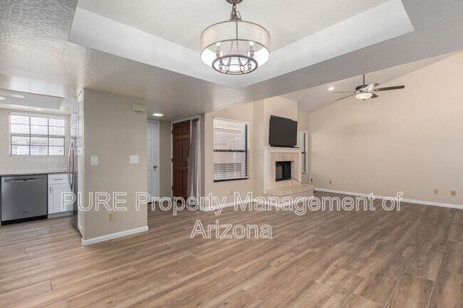 Building Photo - 7800 E Lincoln Dr