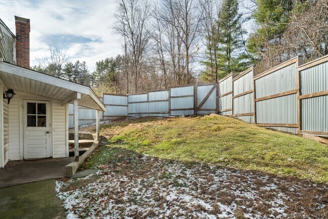 Building Photo - 120 Obtuse Hill Rd