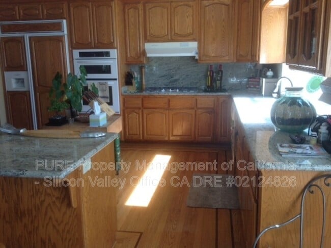 Foto del edificio - 11050 Canyon Dr