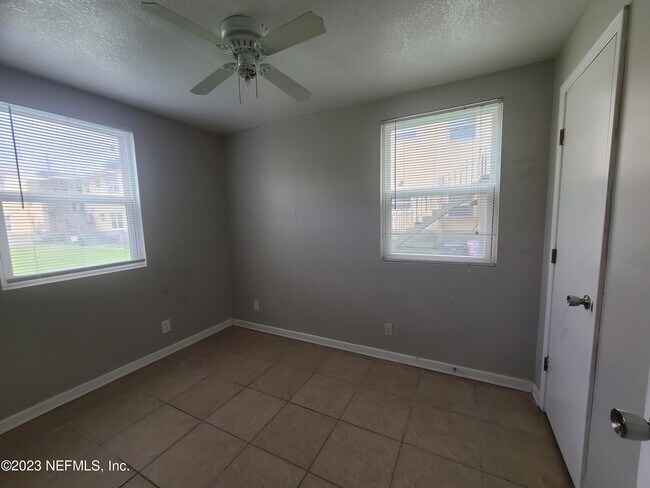 Building Photo - 3801 Almeda St