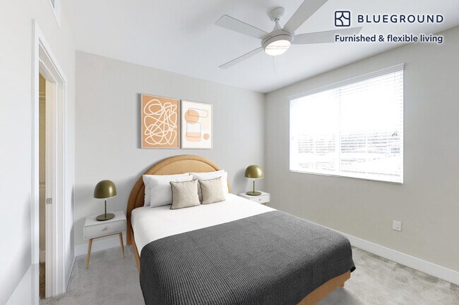 Foto del edificio - 5685 Park Dr