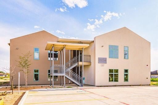 Primary Photo - 1507 Don Camilo Blvd