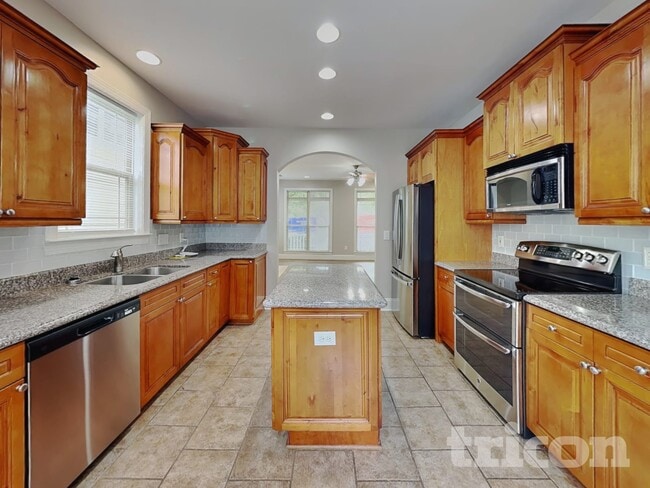 Building Photo - 15310 S Birkdale Commons Pkwy