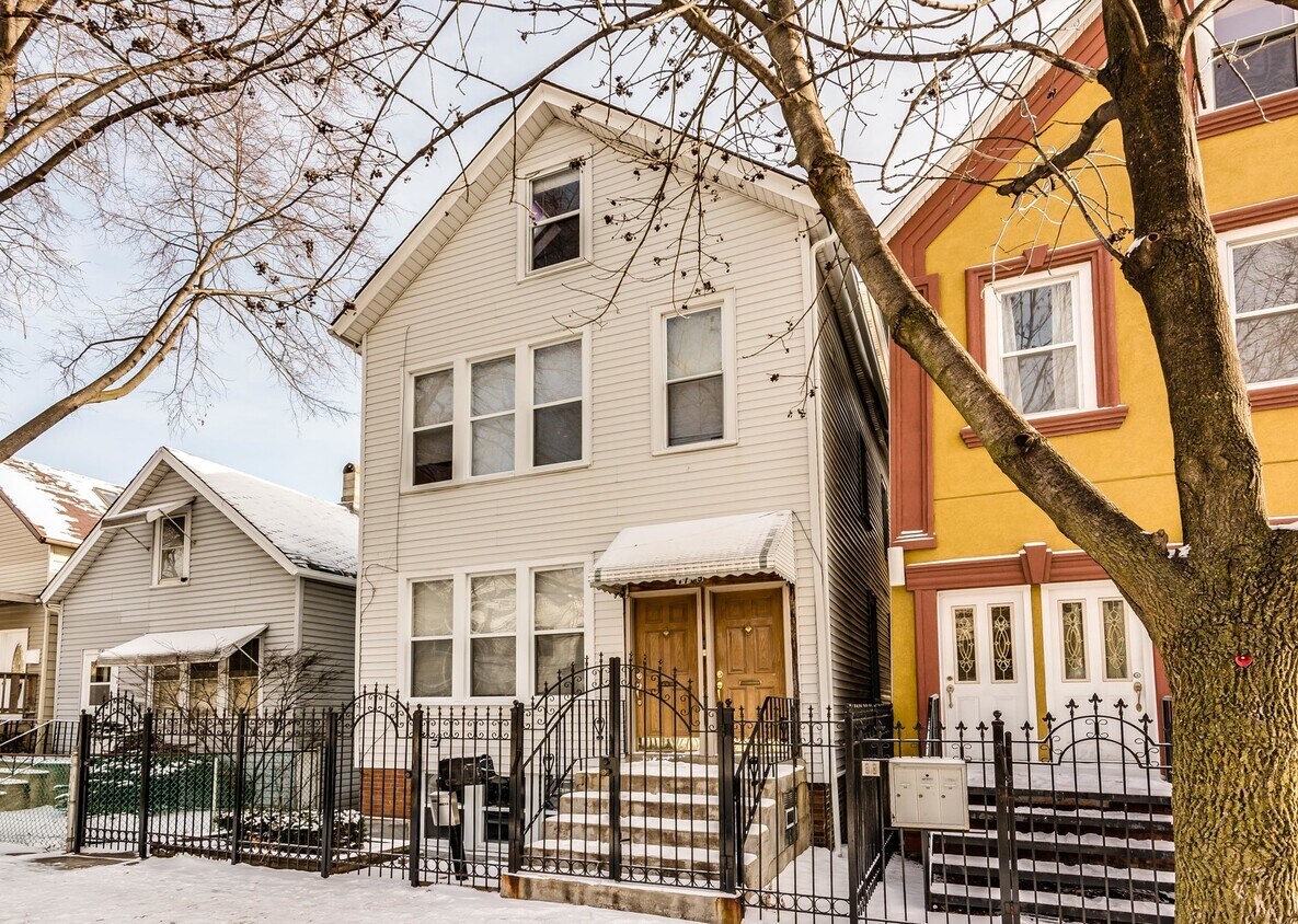 Foto principal - 1739 N Rockwell St