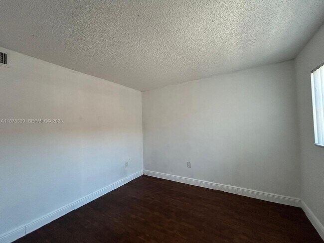 Foto del edificio - 19741 SW 114th Ave